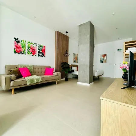 Planas 3 Designer Aparment With Terraza In Ruzafa Soho *